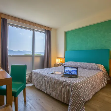 호텔 골든 튤립 갈릴레이 - 4*